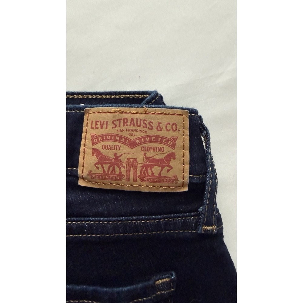 Levi's Women's Blue Jeans Size 32 Waist Wide Legs Mid Rise EUC Denim Pants - Picture 6 of 8